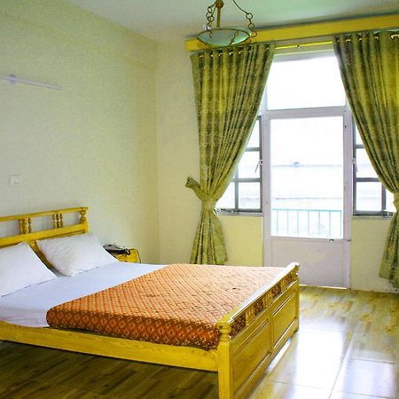 Pine Top Hotels נאראן מראה חיצוני תמונה