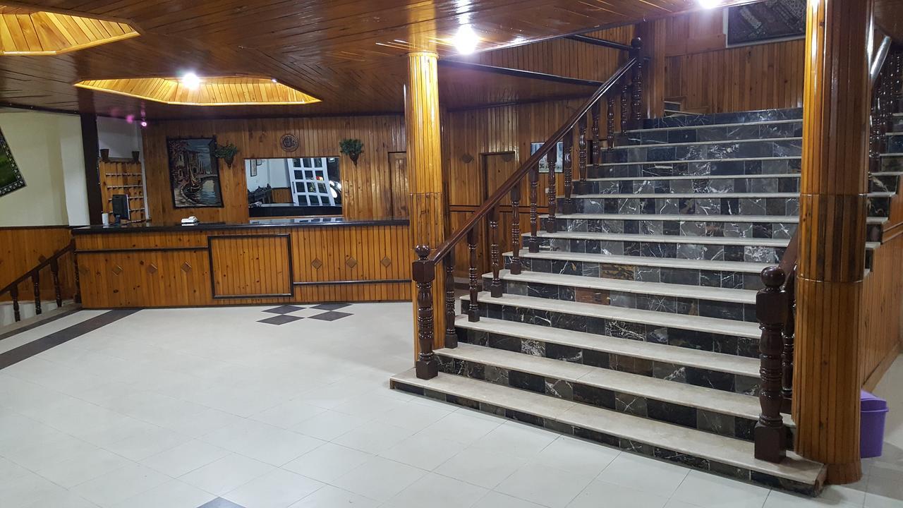 Pine Top Hotels נאראן מראה חיצוני תמונה
